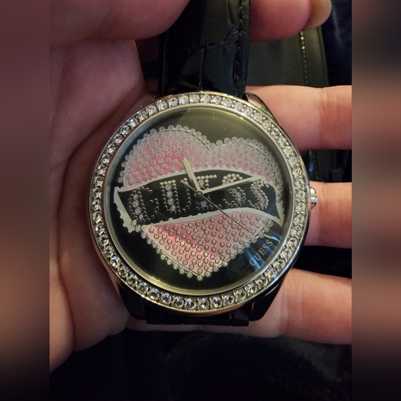 Guess Black Leather Pink Heart Crystals Glitz Dial - Picture 2 of 6